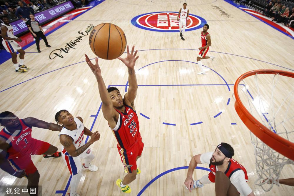 构成了巨大 构成了巨大