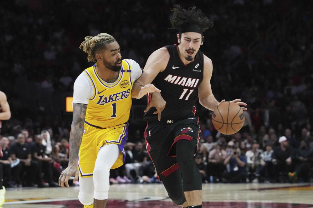 队精神的崩 队精神的崩